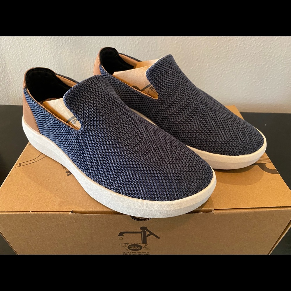 NEW Men’s Freewaters TRVL Slip-On, Navy, Size 9